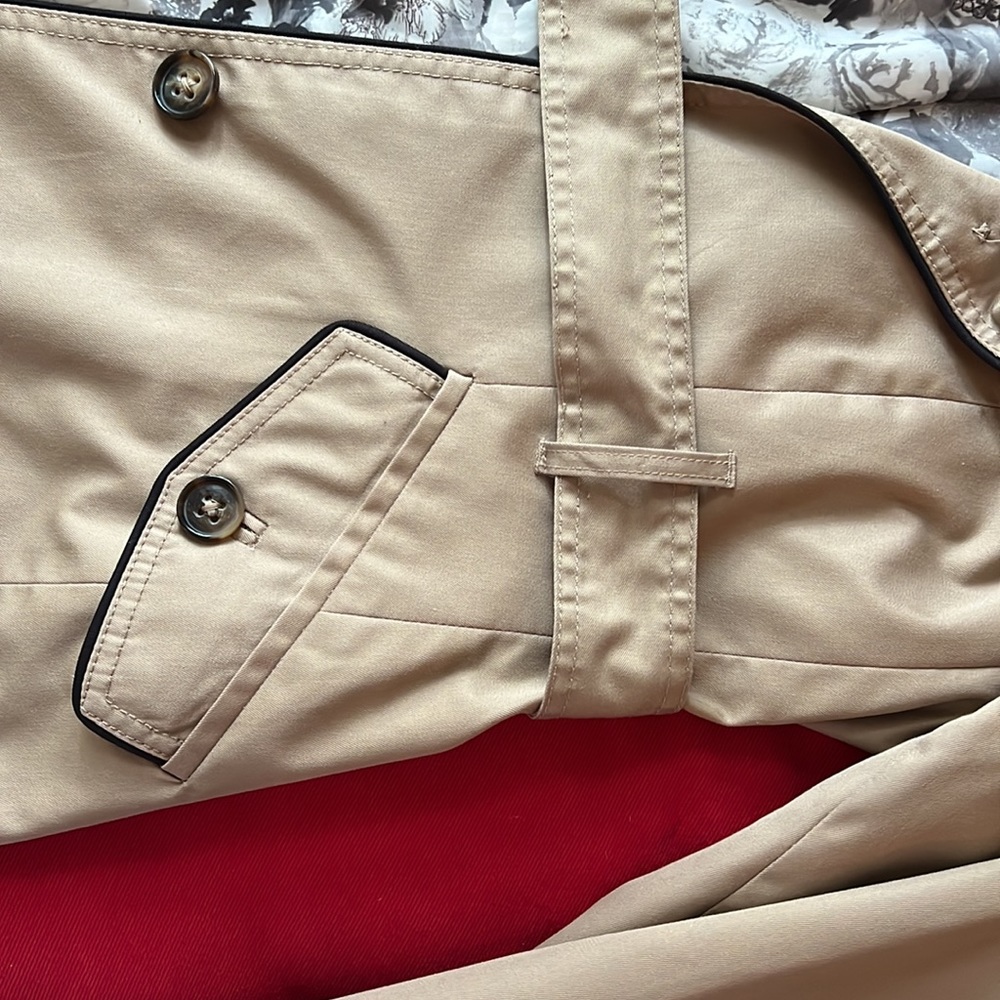 Trench coat, Top coat, duster 🧥, H&M size 8 ( fits like 4-6), beige lined coat - Picture 8 of 11